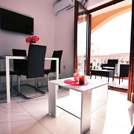 Apartments Samac 시베니크 외부 사진