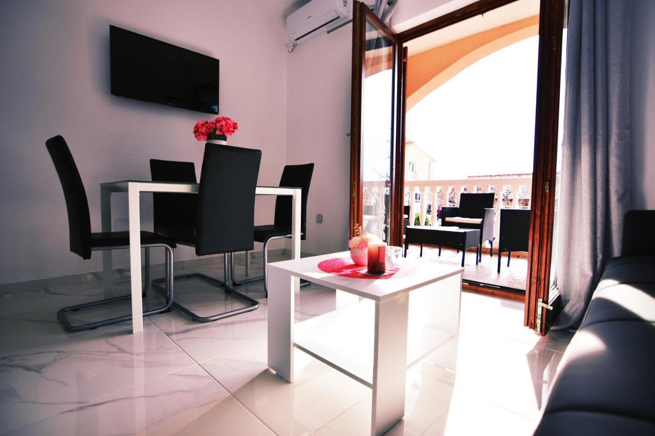 Apartments Samac 시베니크 외부 사진