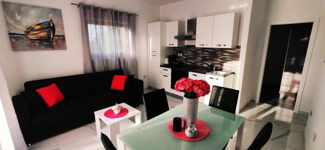 Apartments Samac 시베니크 외부 사진